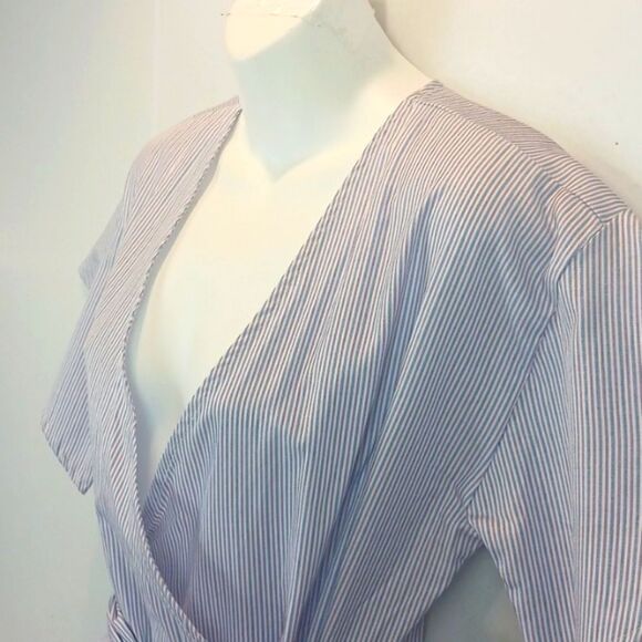 Romeo & Juliet Couture pin stripe V neck ruffle hem mini wrap dress ( M) Preppy - Picture 5 of 13